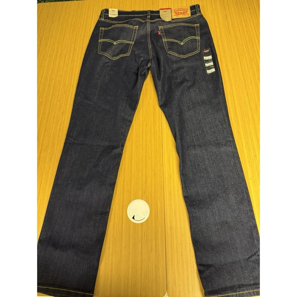 Levis levi men